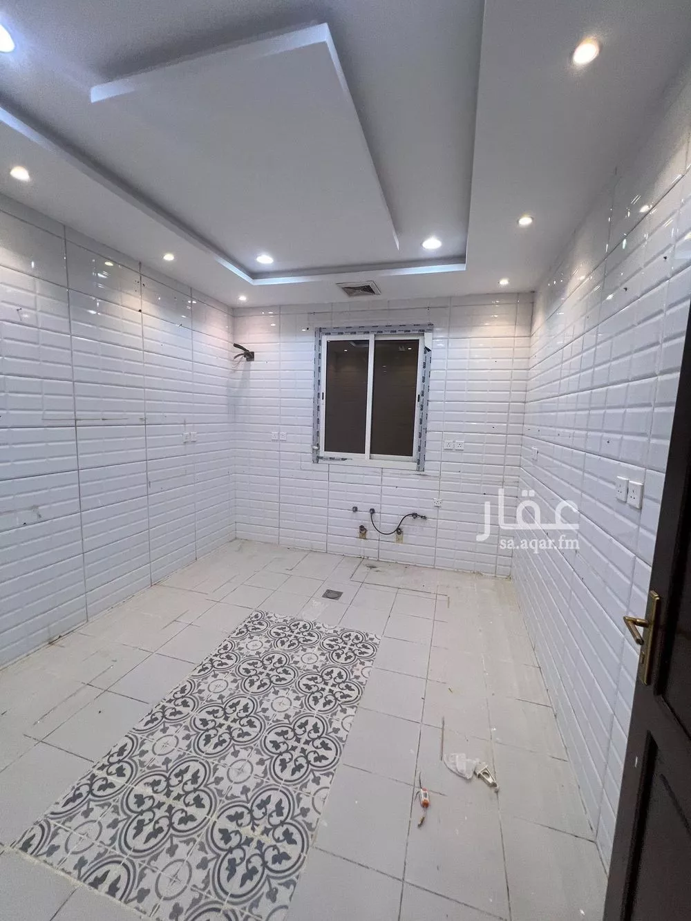 شقة 4 غرف في الواحة 9