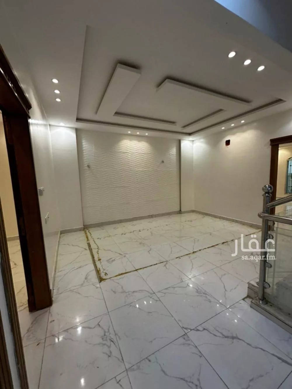 فيلا 4 غرف في عكاظ 11