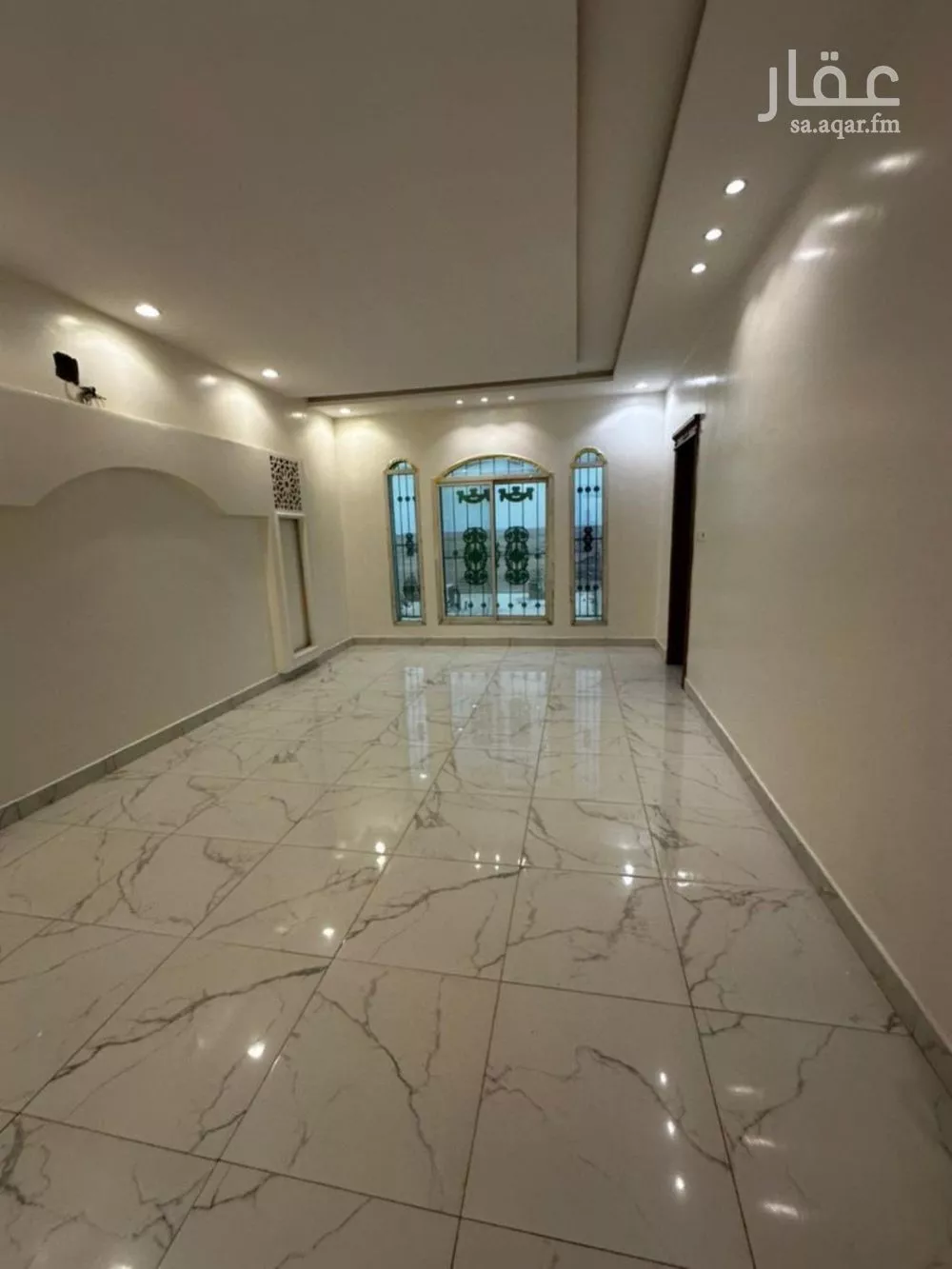 فيلا 4 غرف في عكاظ 14