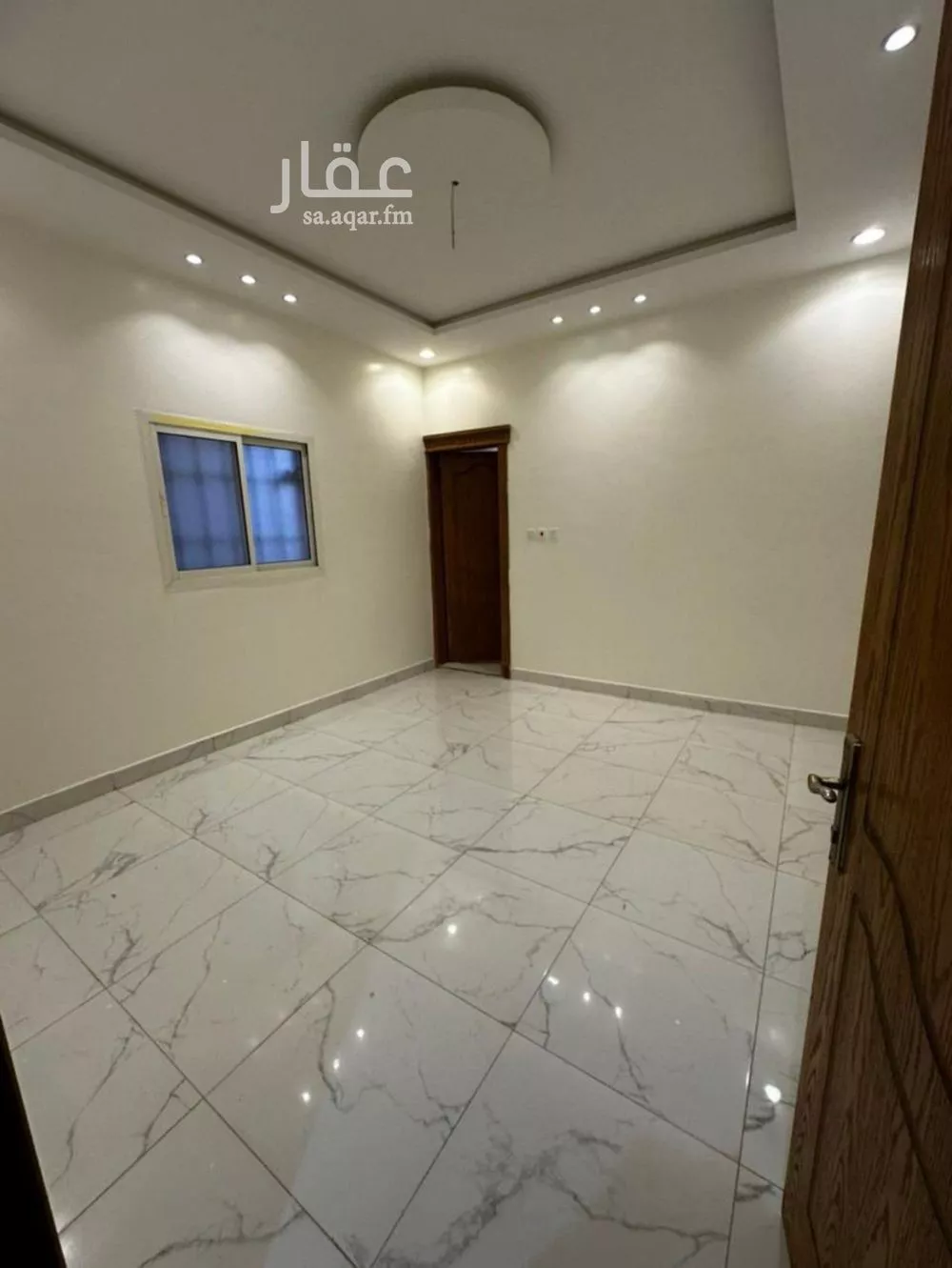 فيلا 4 غرف في عكاظ 23