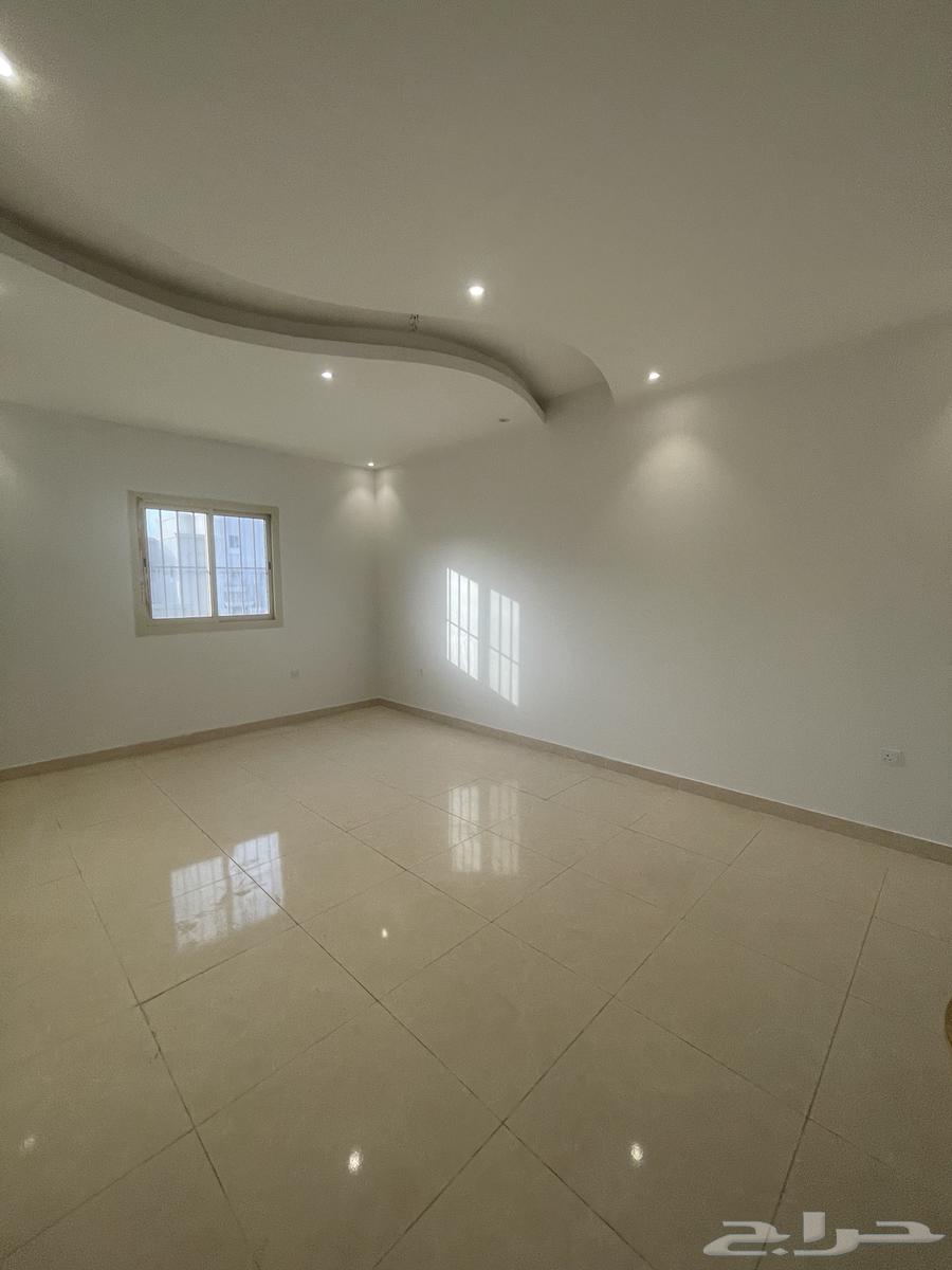 فيلا 6 غرف في الياقوت 19