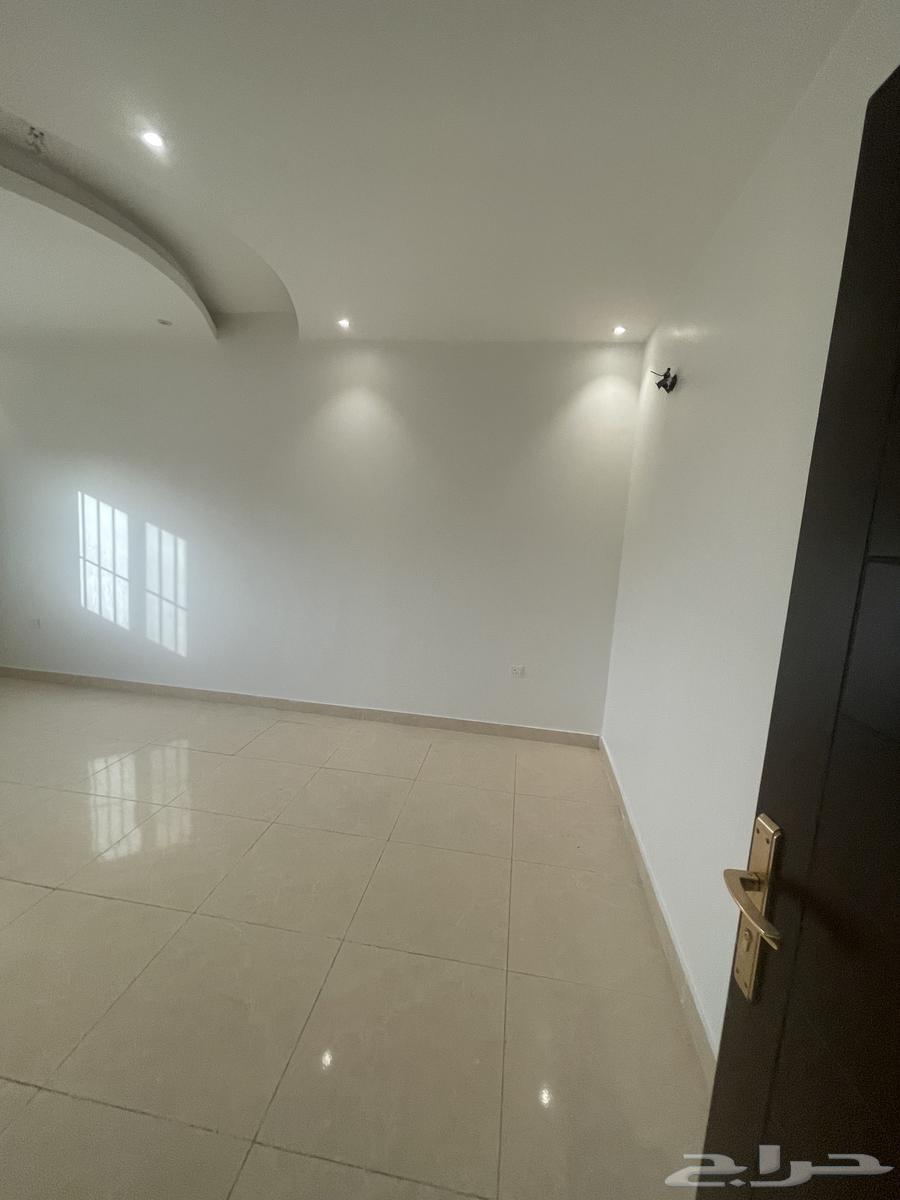 فيلا 6 غرف في الياقوت 20