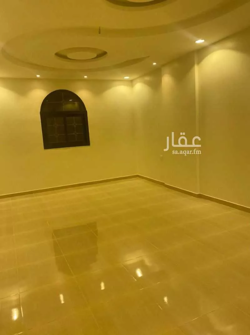 5 bedroom apartment in King Fahd 2