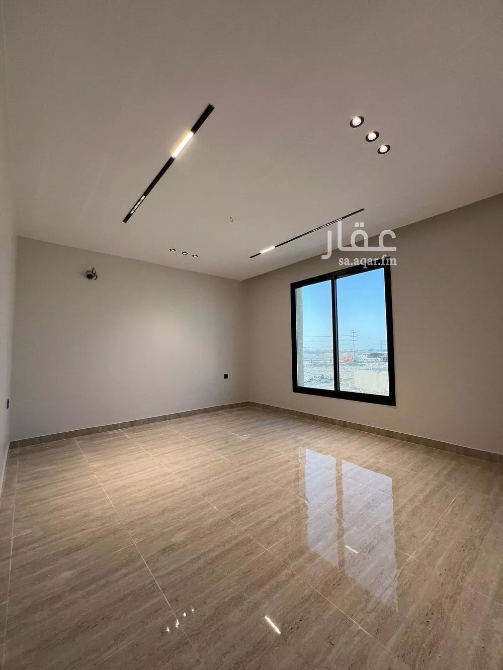 شقة 6 غرف في الندى 6