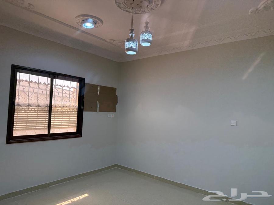 شقة 3 غرف في الشراع 2