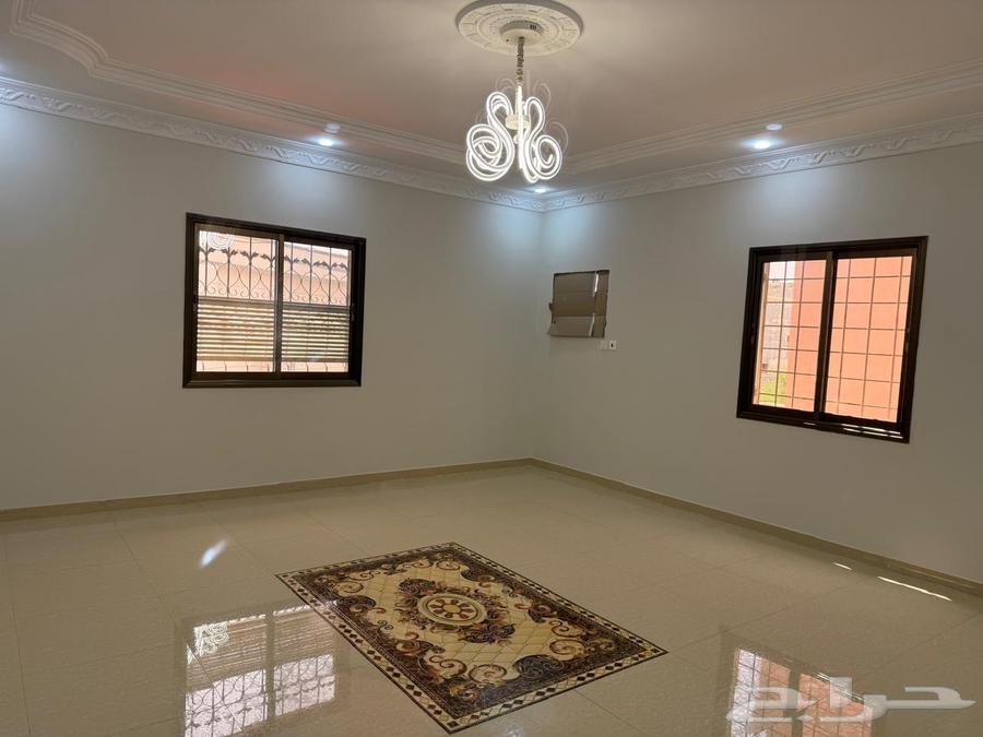 شقة 3 غرف في الشراع 11