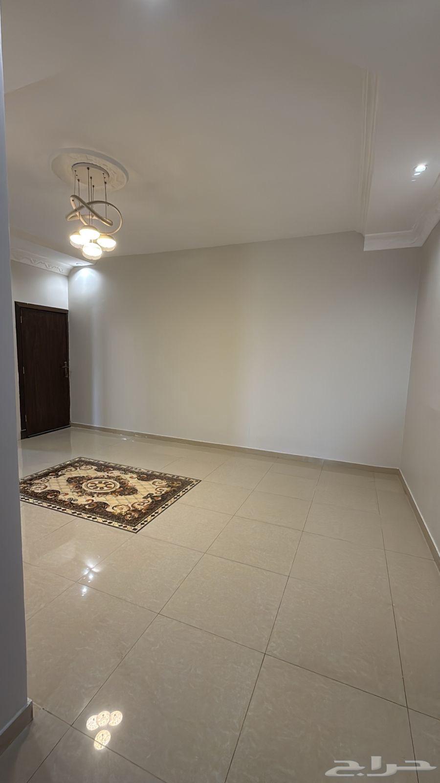 شقة 3 غرف في الشراع 9