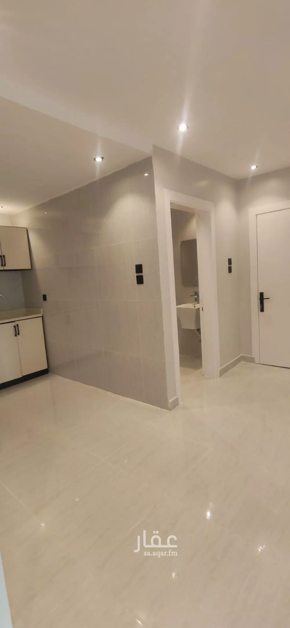 شقة 2 غرف في المربع 4