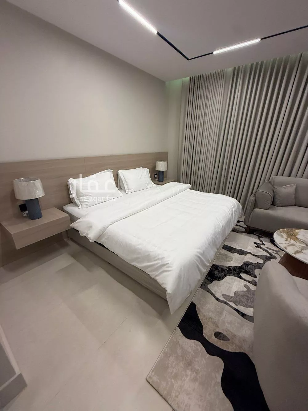 شقة 1 غرف في العقيق 7