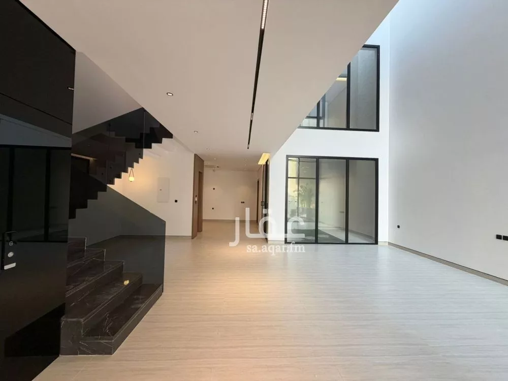 فيلا 6 غرف في العارض 15