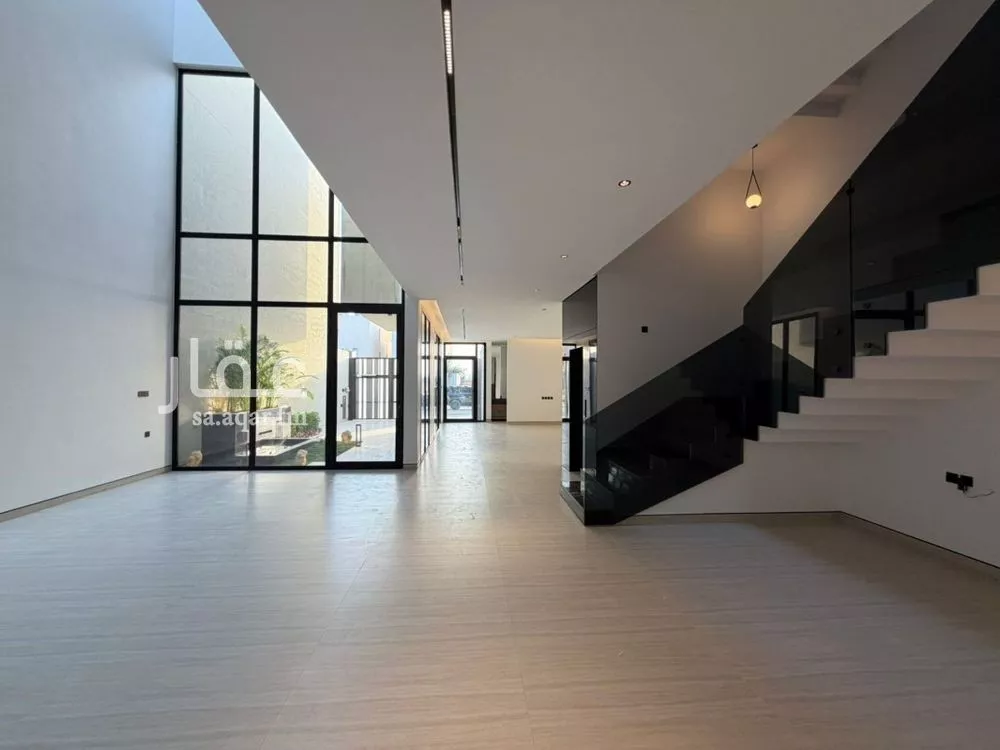 فيلا 6 غرف في العارض 4