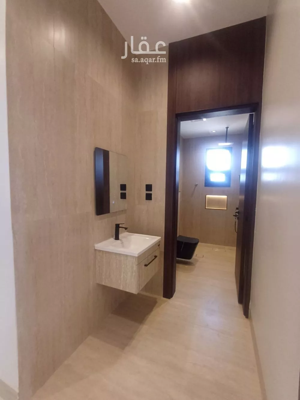 فيلا 6 غرف في الشرق 11