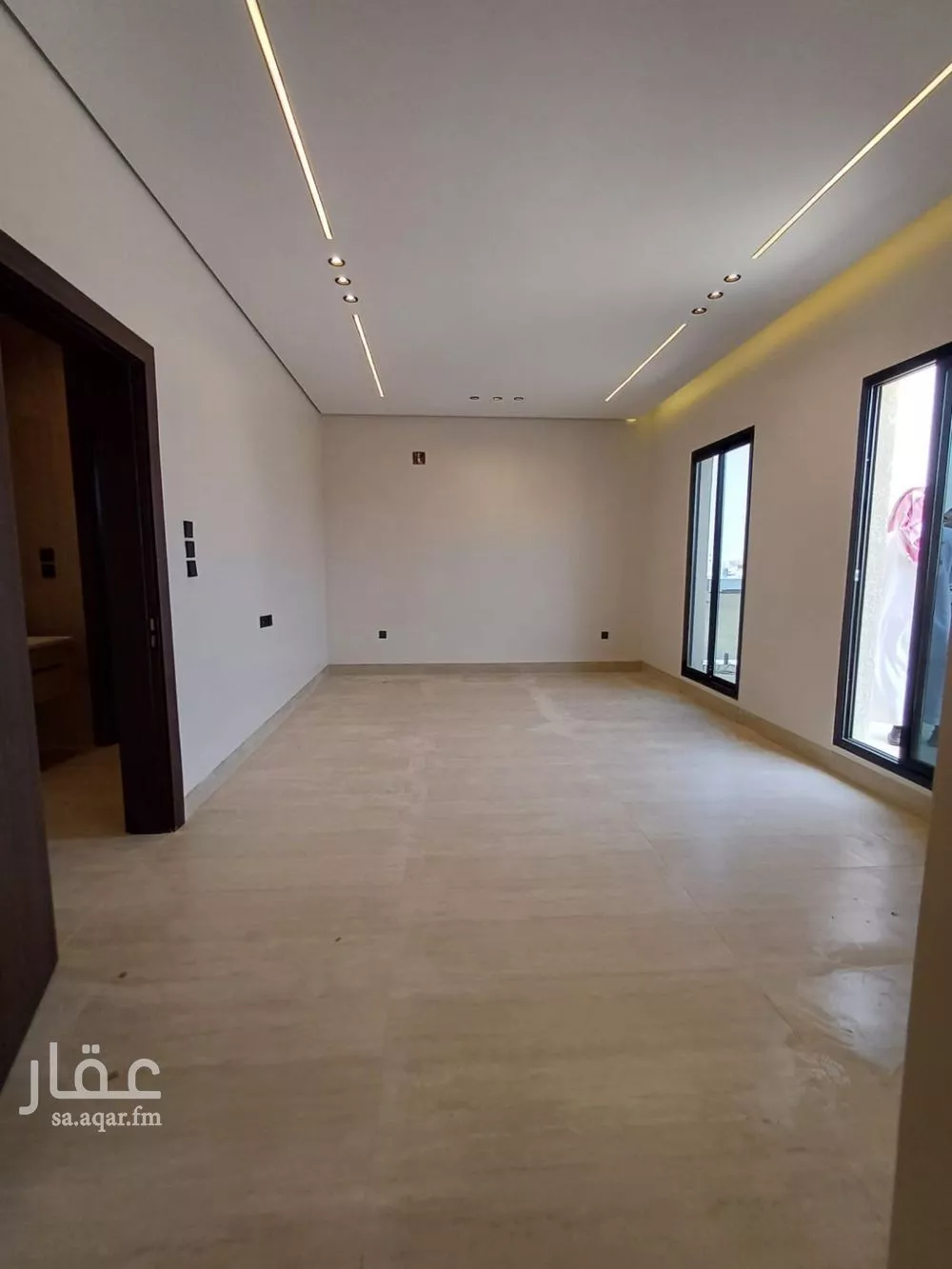 فيلا 6 غرف في الشرق 14