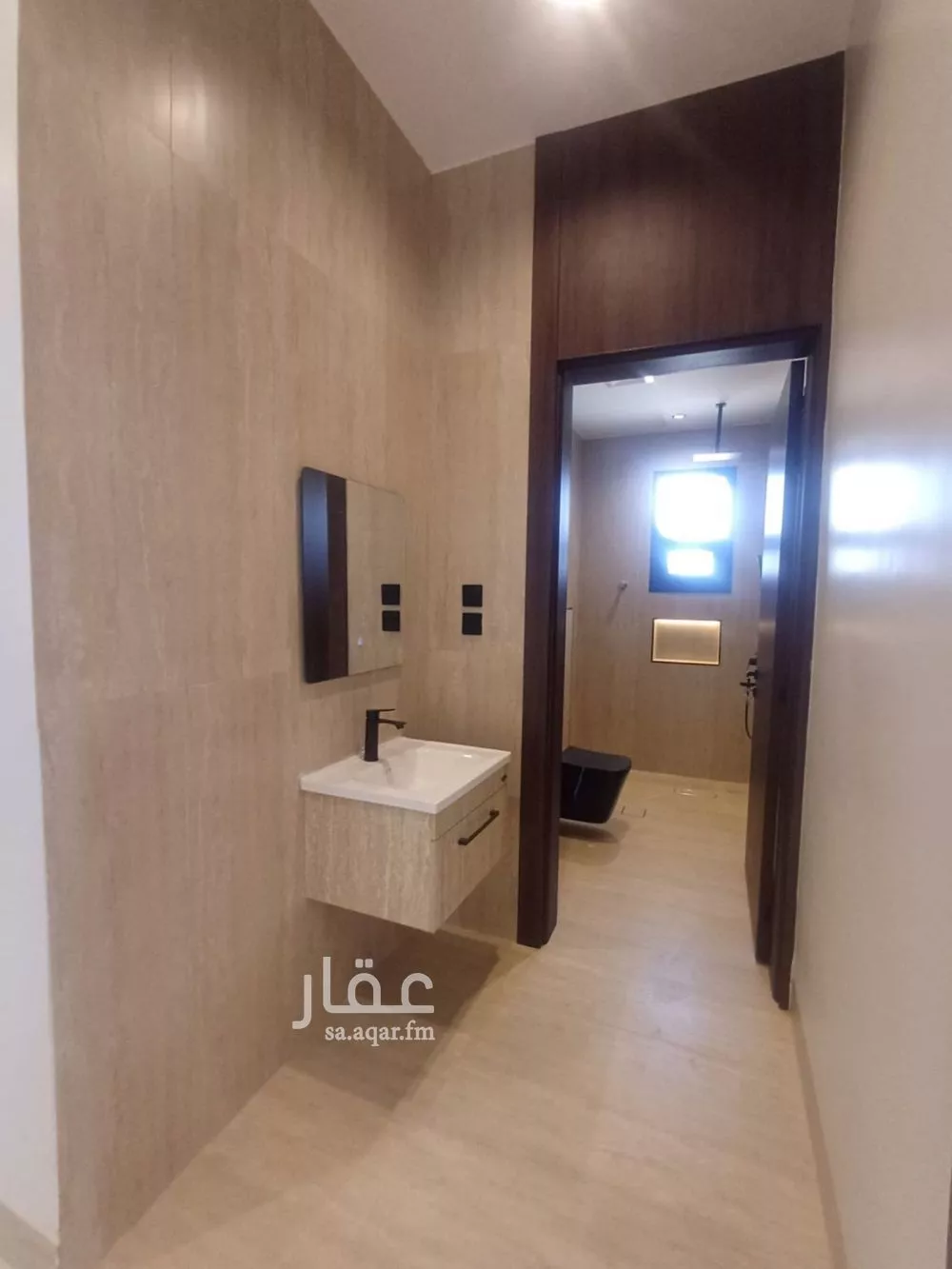 فيلا 6 غرف في الشرق 4