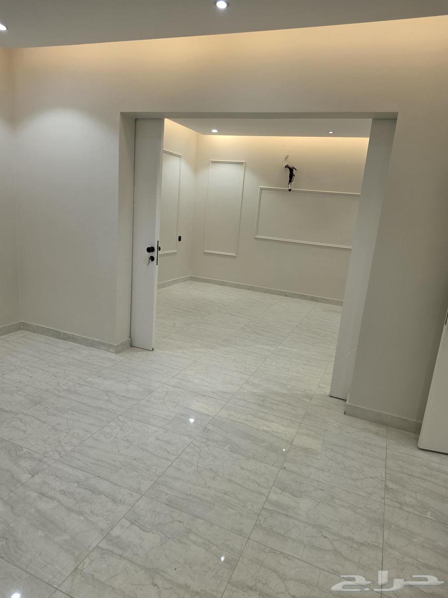 شقة 4 غرف في الملك فهد 5