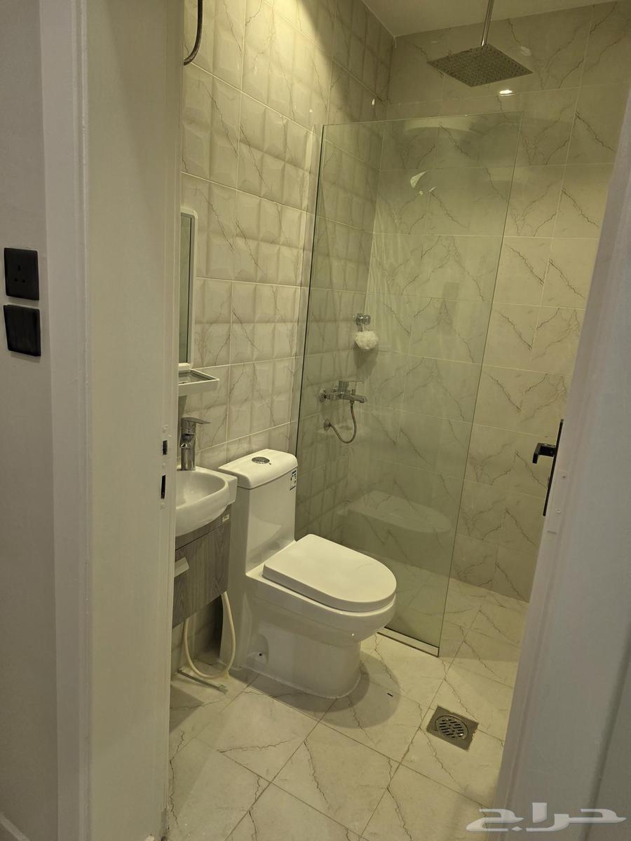 شقة 4 غرف في الملك فهد 6