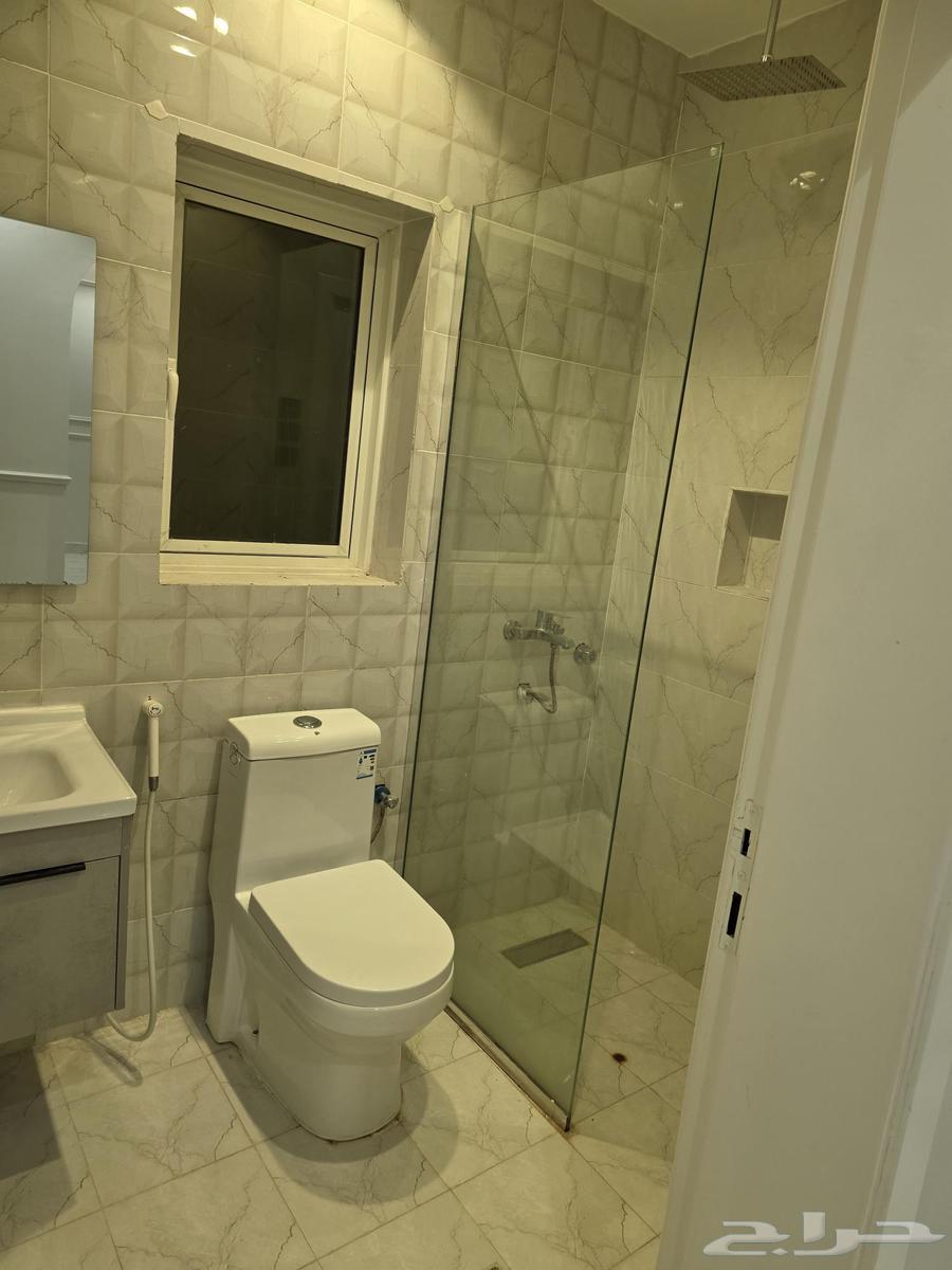 شقة 4 غرف في الملك فهد 7