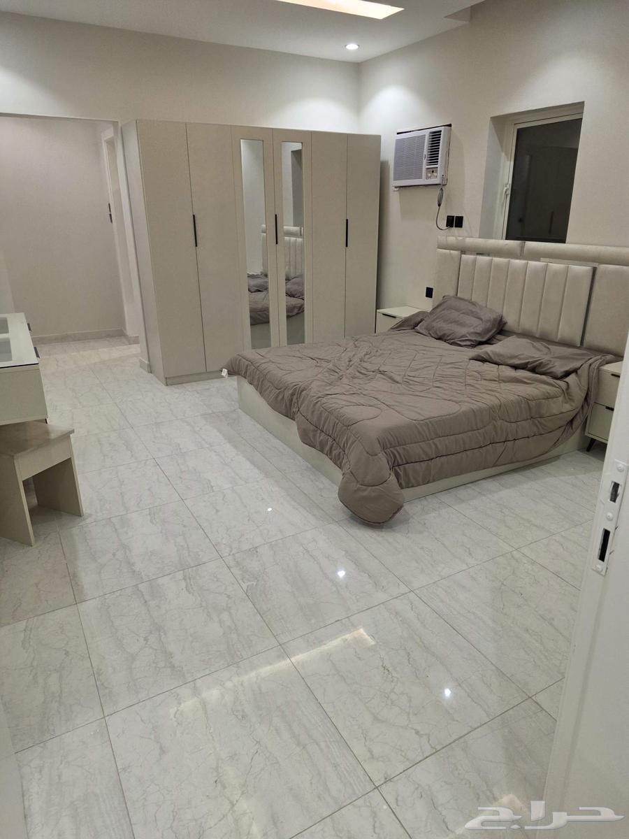 شقة 4 غرف في الملك فهد 10