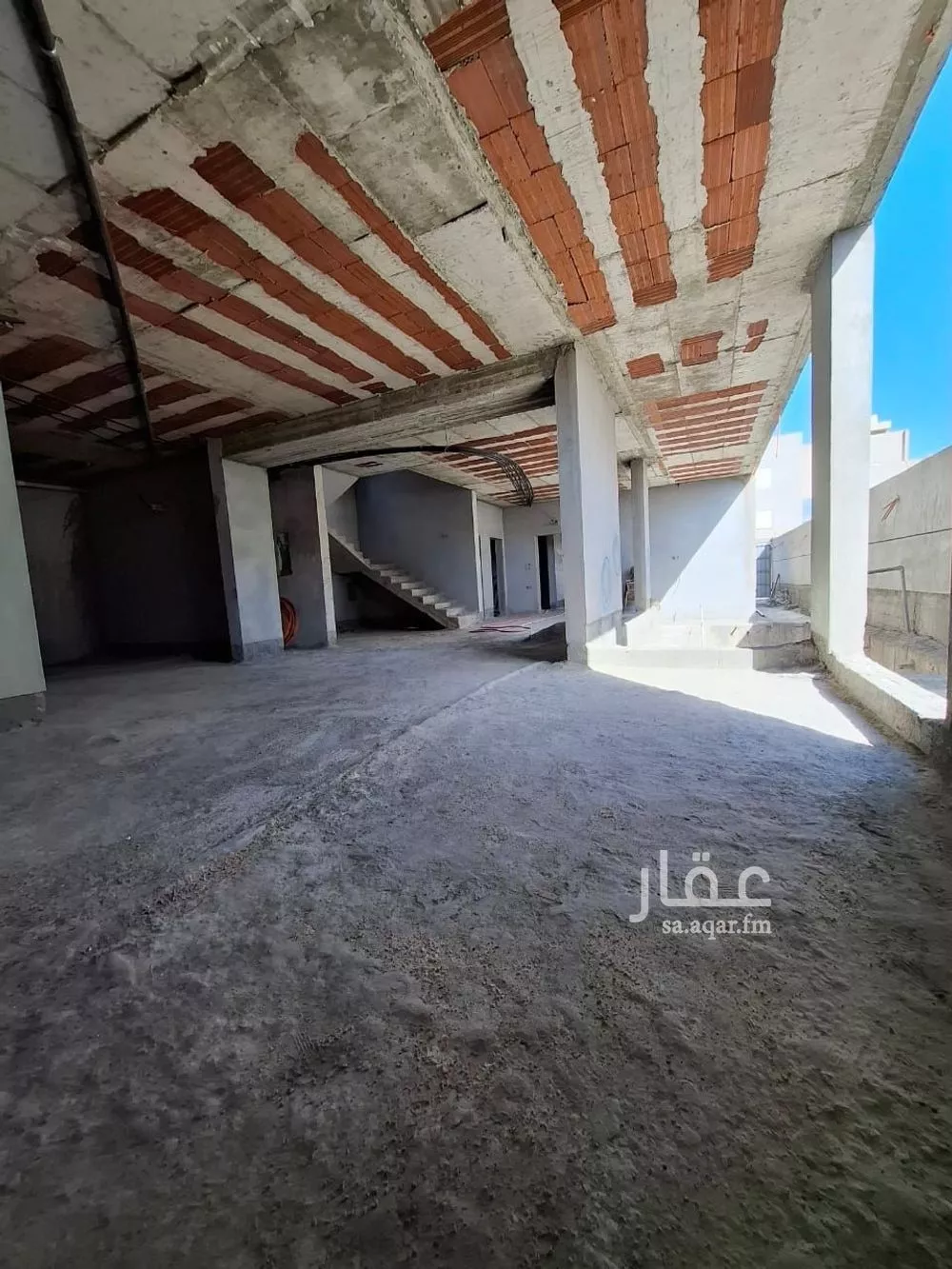 فيلا 9 غرف في الزمرد 2