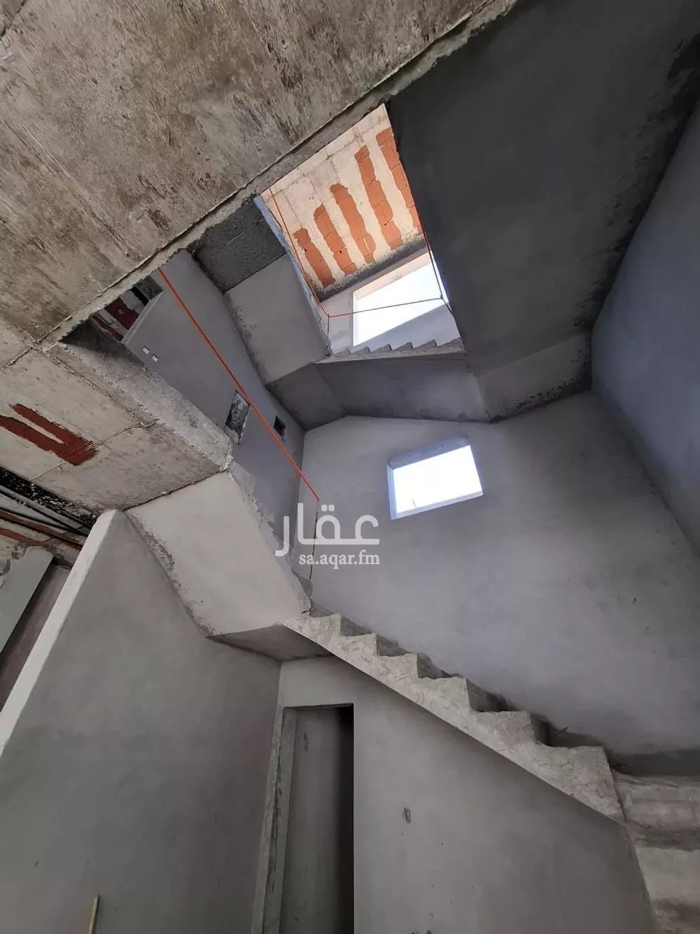 فيلا 9 غرف في الزمرد 22