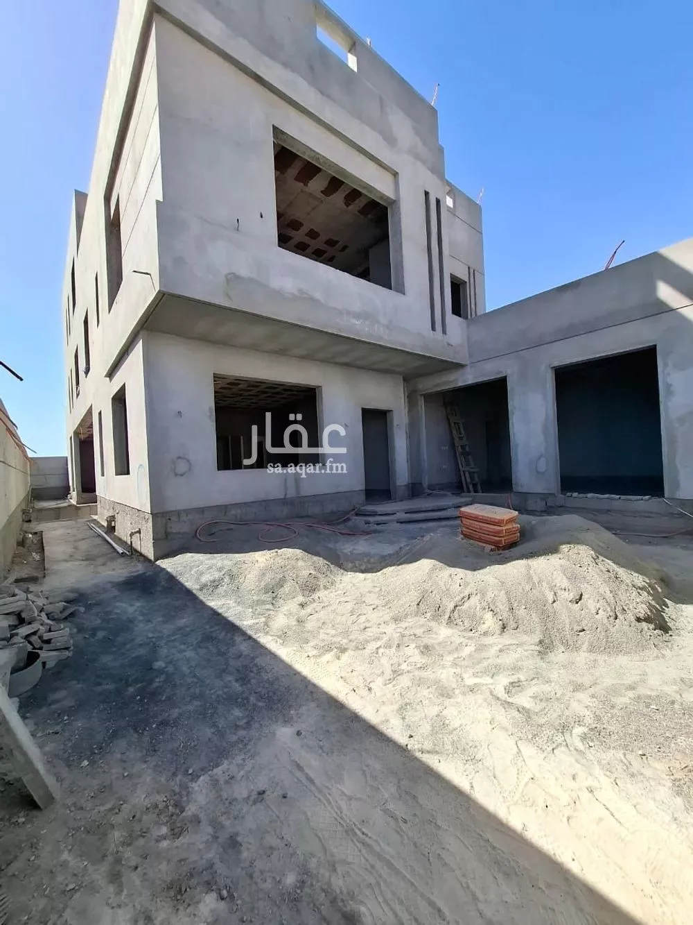 فيلا 9 غرف في الزمرد 25