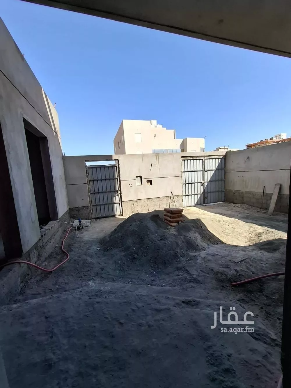 فيلا 9 غرف في الزمرد 4