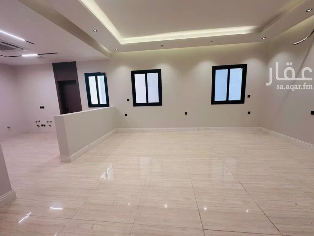 شقة 4 غرف في العارض 12