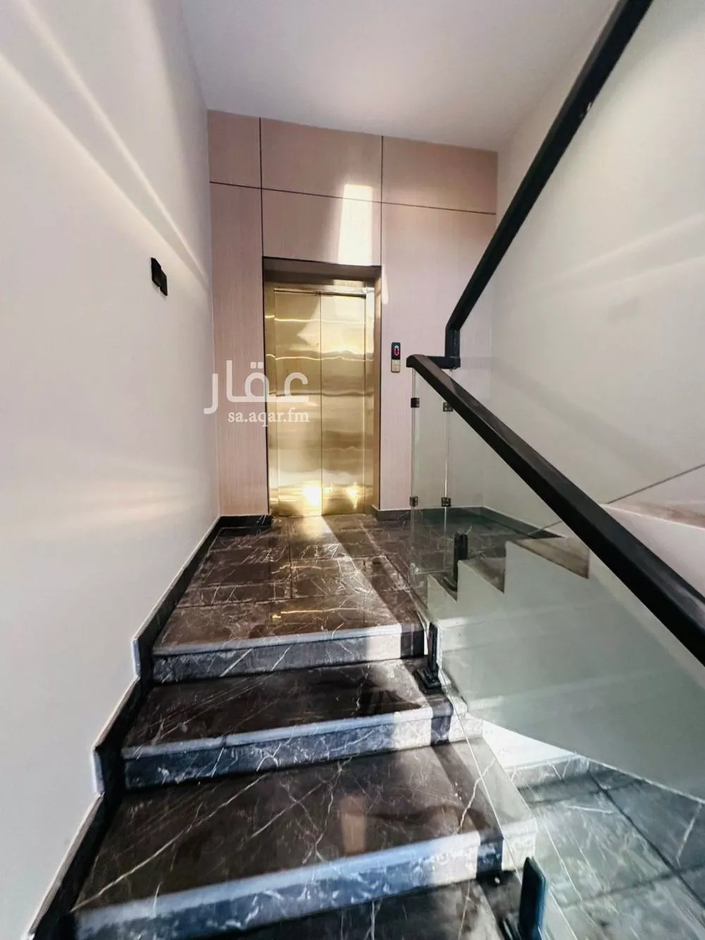 شقة 4 غرف في العارض 4