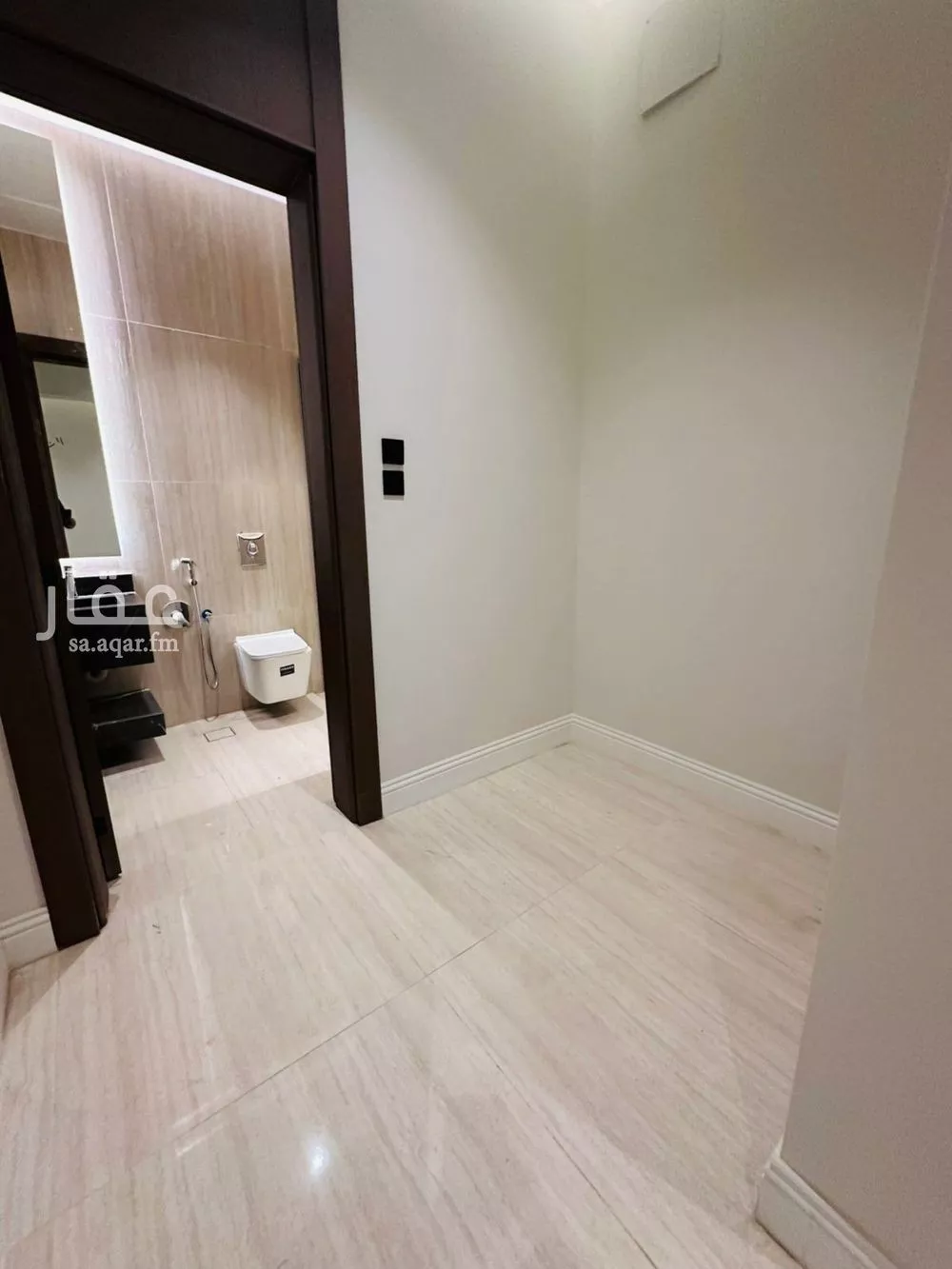 شقة 4 غرف في العارض 5