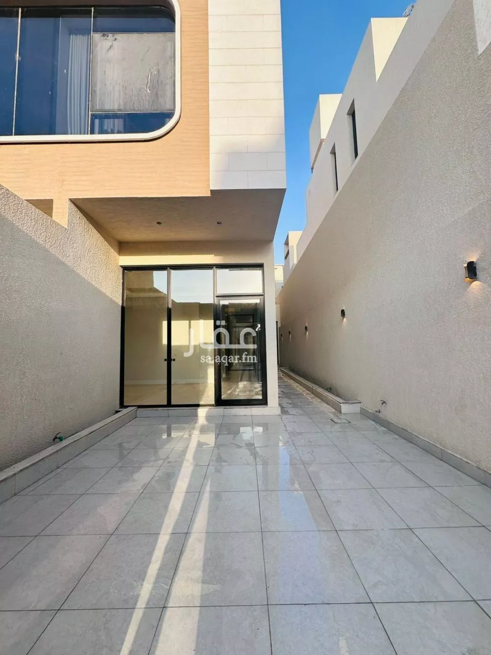 شقة 4 غرف في العارض 6