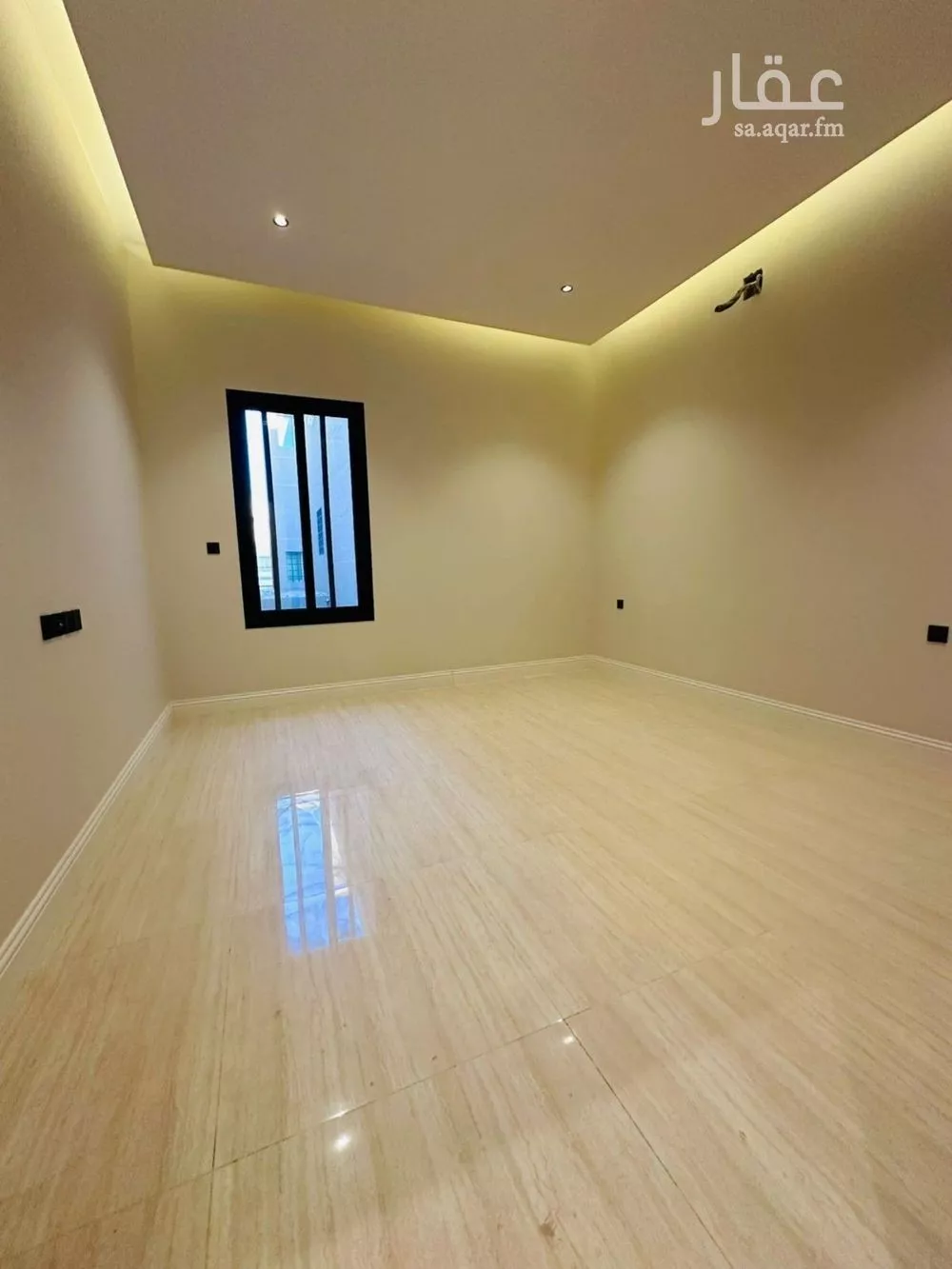 شقة 4 غرف في العارض 7