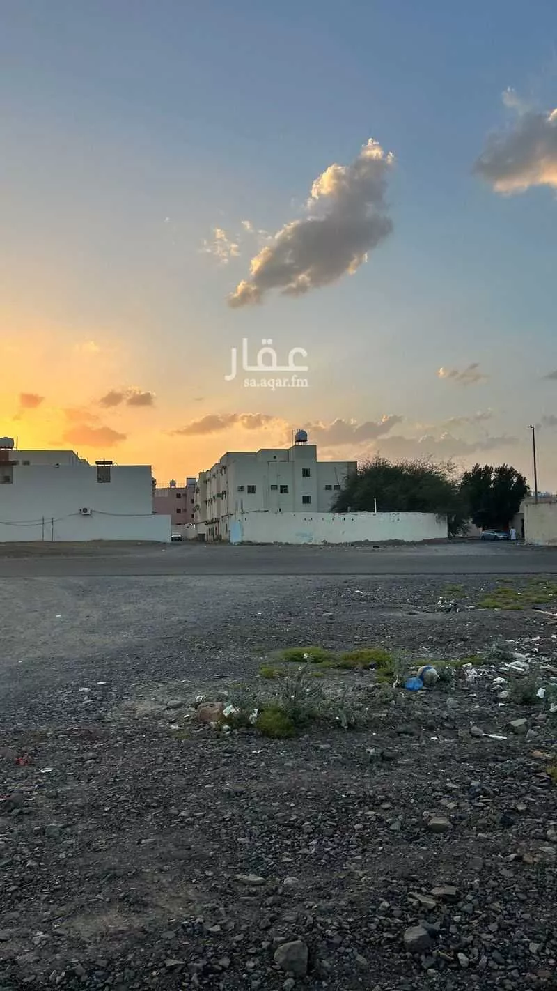 أرض 614 م² في العزيزية 3