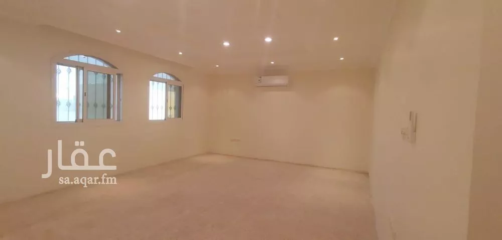 فيلا 5 غرف في التعاون 11