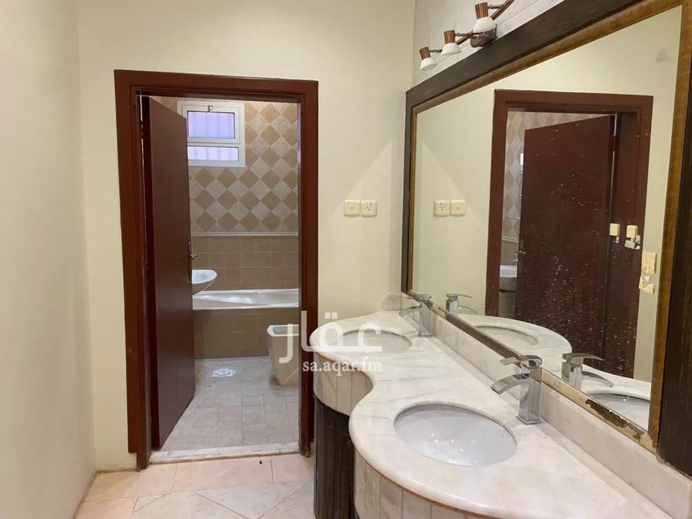 فيلا 5 غرف في التعاون 12