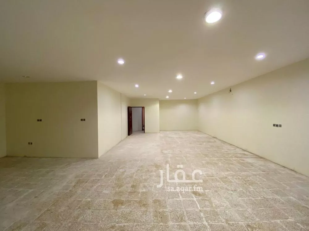 فيلا 5 غرف في التعاون 8