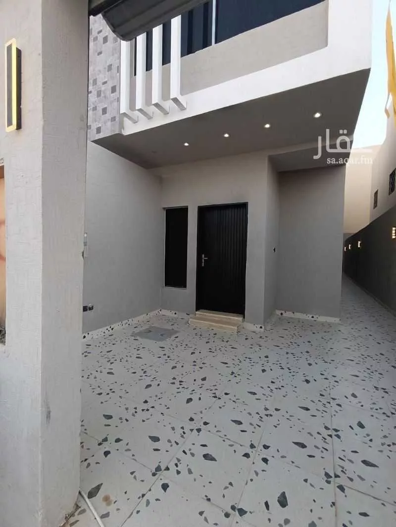 دور 6 غرف في طيبة 11