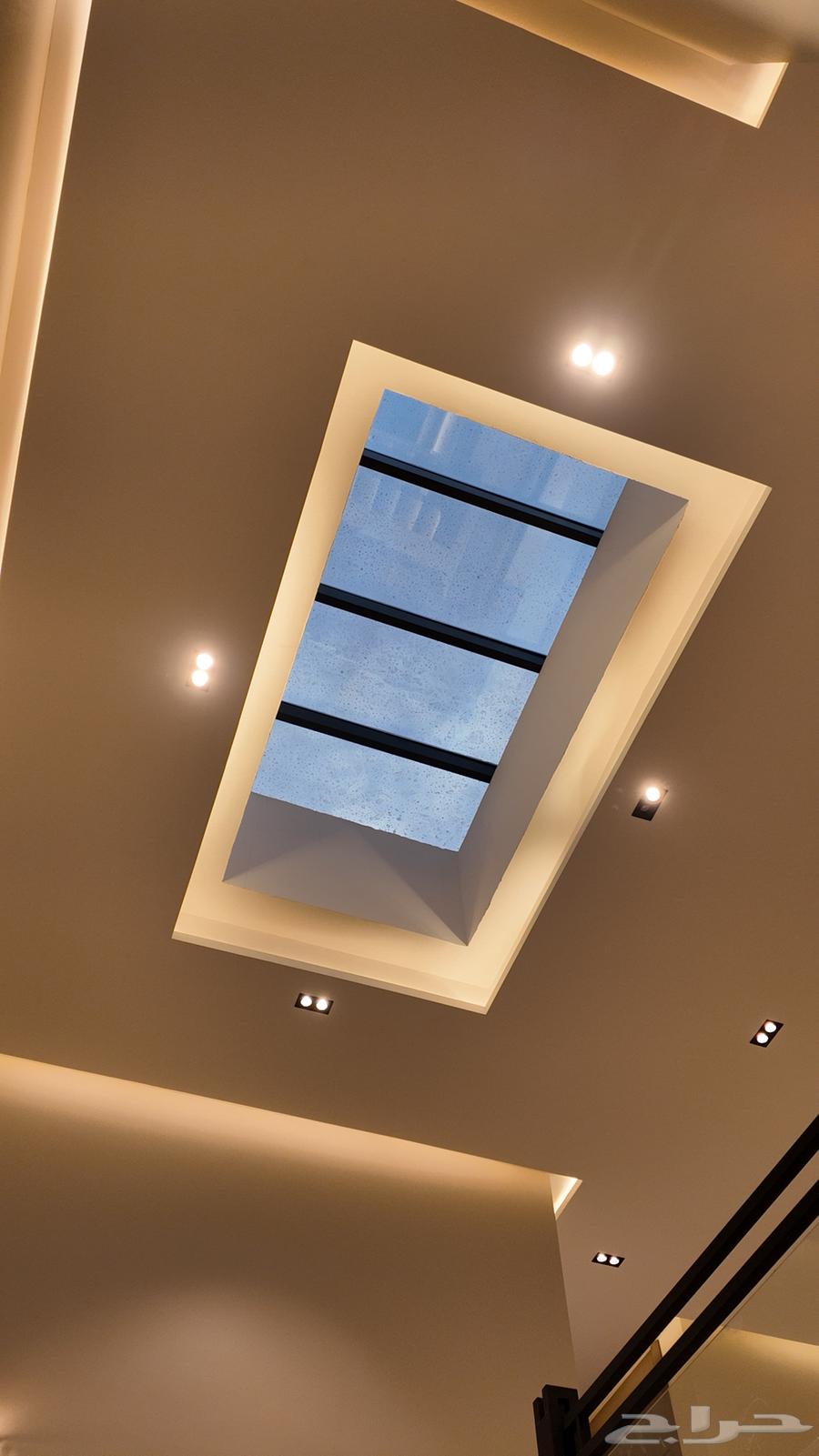 فيلا 9 غرف في ولي العهد 2