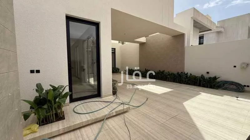 فيلا 5 غرف في النرجس 4