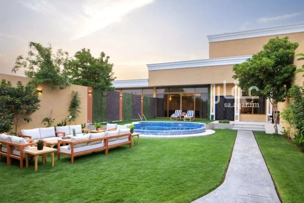 8258 sqm building in Al Rimal 3