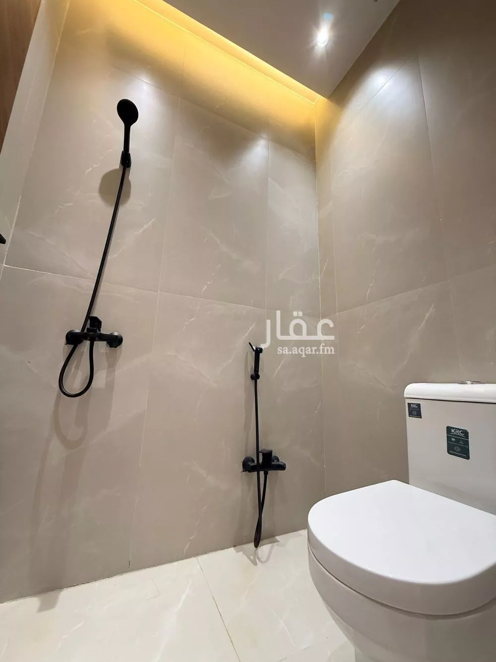 4 bedroom apartment in Dhahrat Laban 18