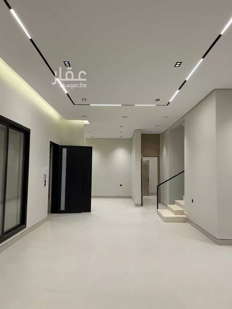 6 bedroom villa in Al Maizilah 4