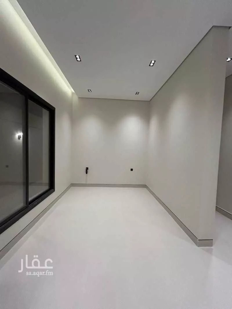 6 bedroom villa in Al Maizilah 9