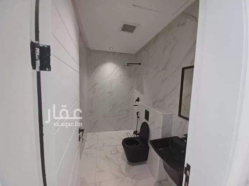 3 bedroom apartment in Al Malqa 14