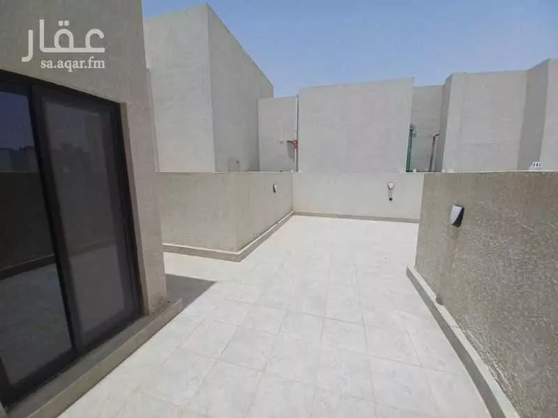 3 bedroom apartment in Al Malqa 9