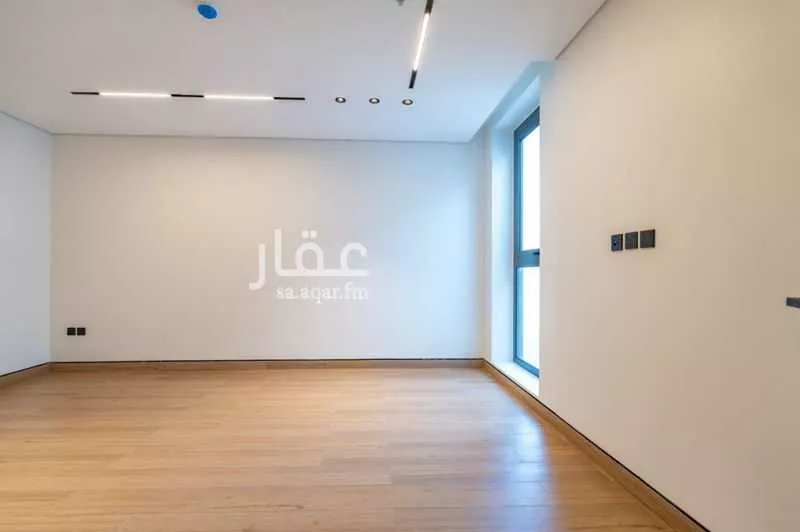 شقة 4 غرف في السيف 12