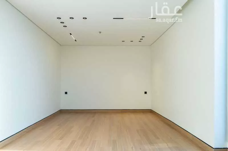 شقة 4 غرف في السيف 5