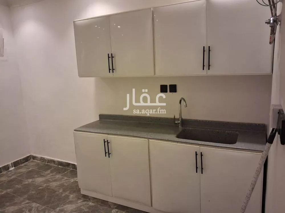 شقة 2 غرف في المروج 3