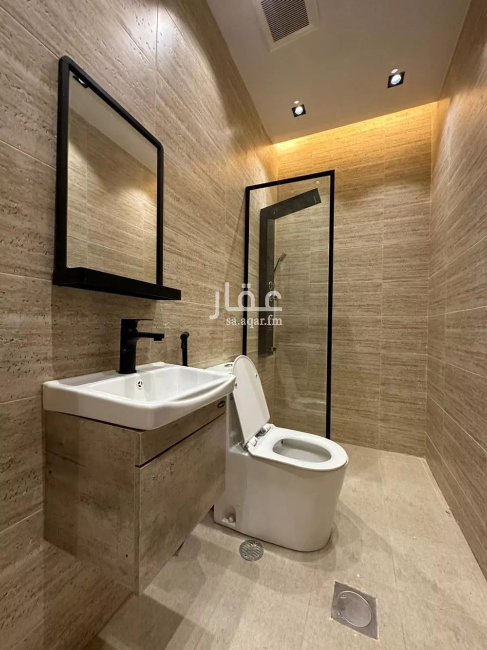 شقة 3 غرف في العزيزية 9