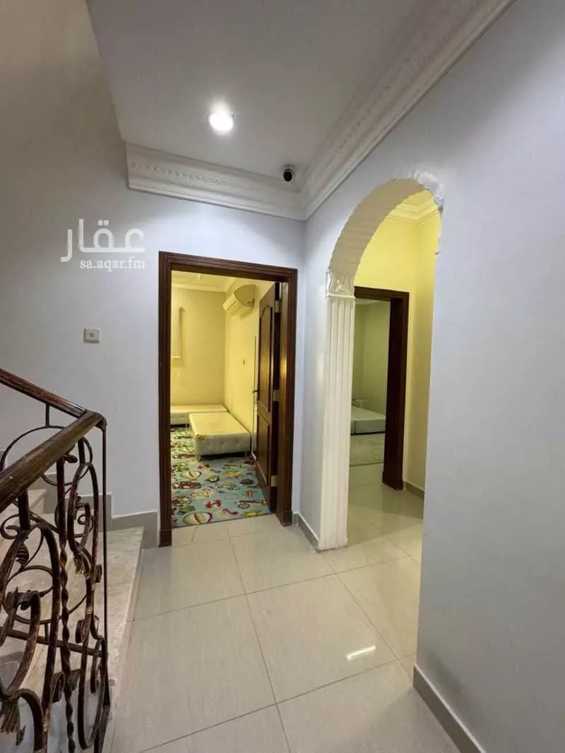 فيلا 10 غرف في ضاحية الملك فهد 12