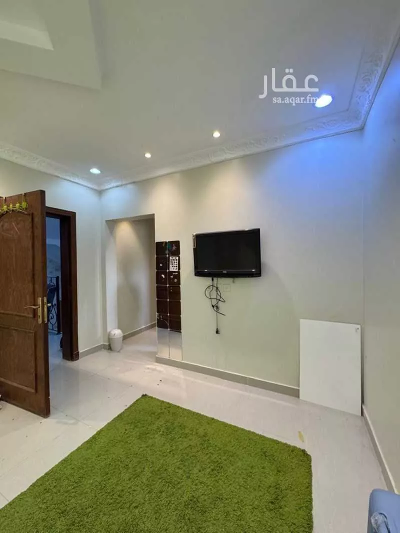 فيلا 10 غرف في ضاحية الملك فهد 15